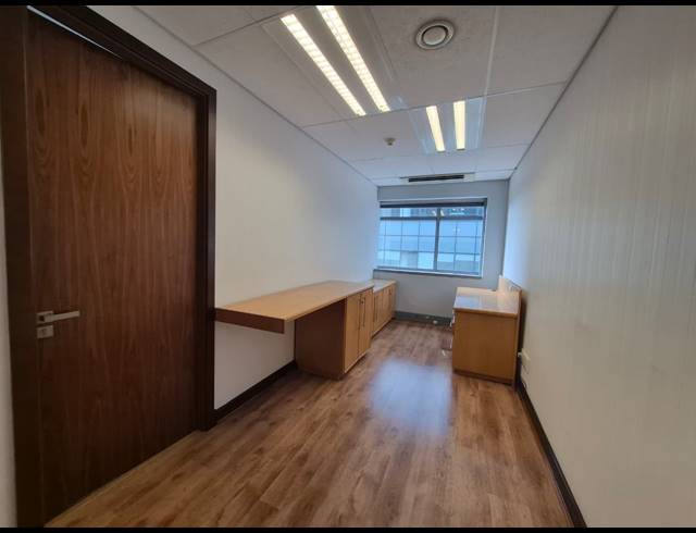 982M² OFFICE TO LET IN SANDTON CENTRAL